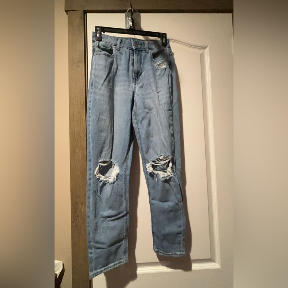 American eagle mom jeans!